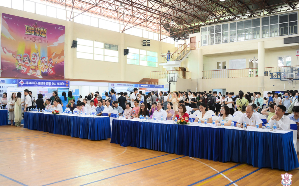 Đại diện các đơn vị tuyển dụng